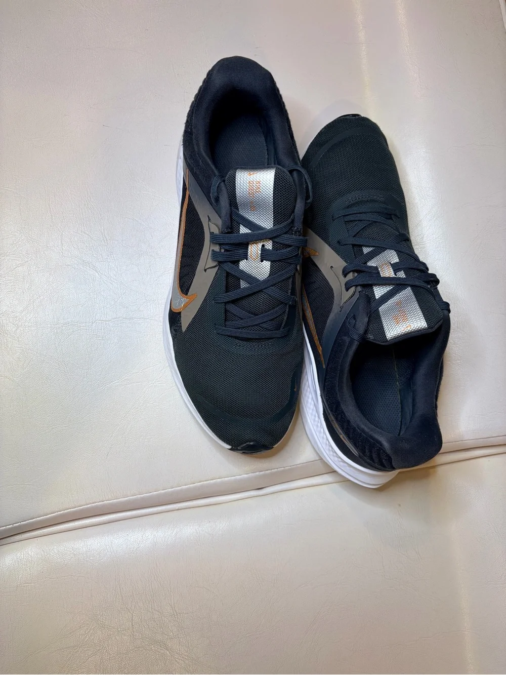 Nike quest women